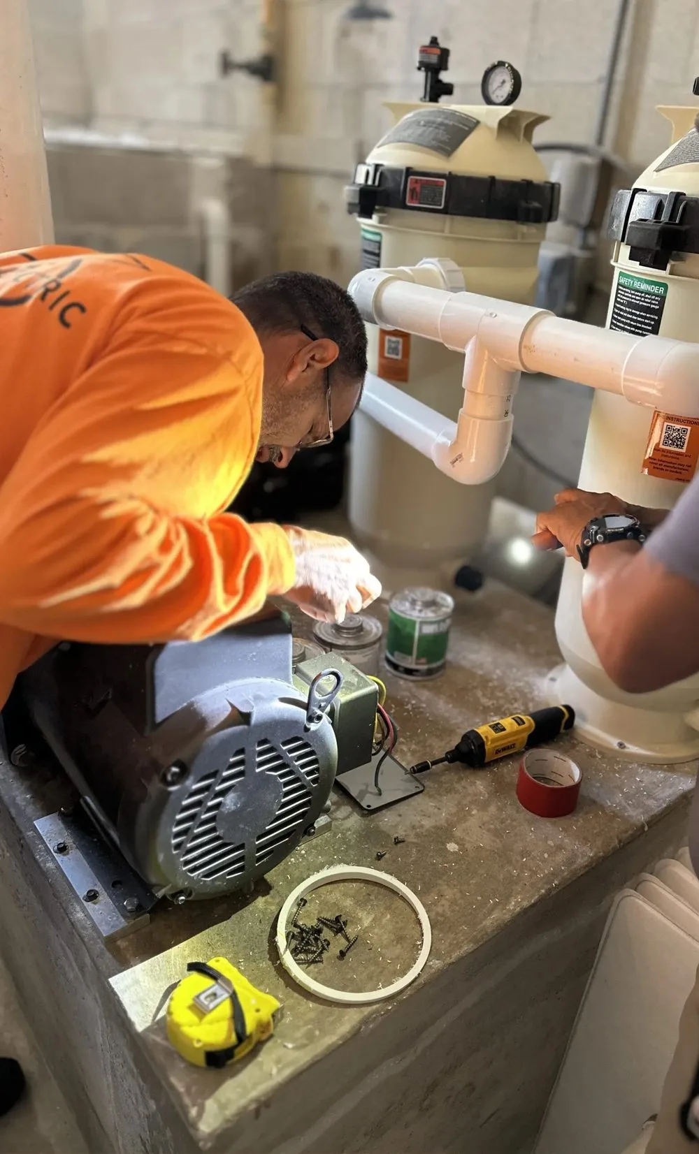 Electrician Covering Central Florida - R Howe Electric Inc